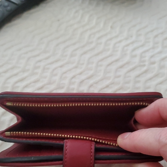 Coach Small Red Leather Wallet with Gold C Emblem - Picture 4 of 6